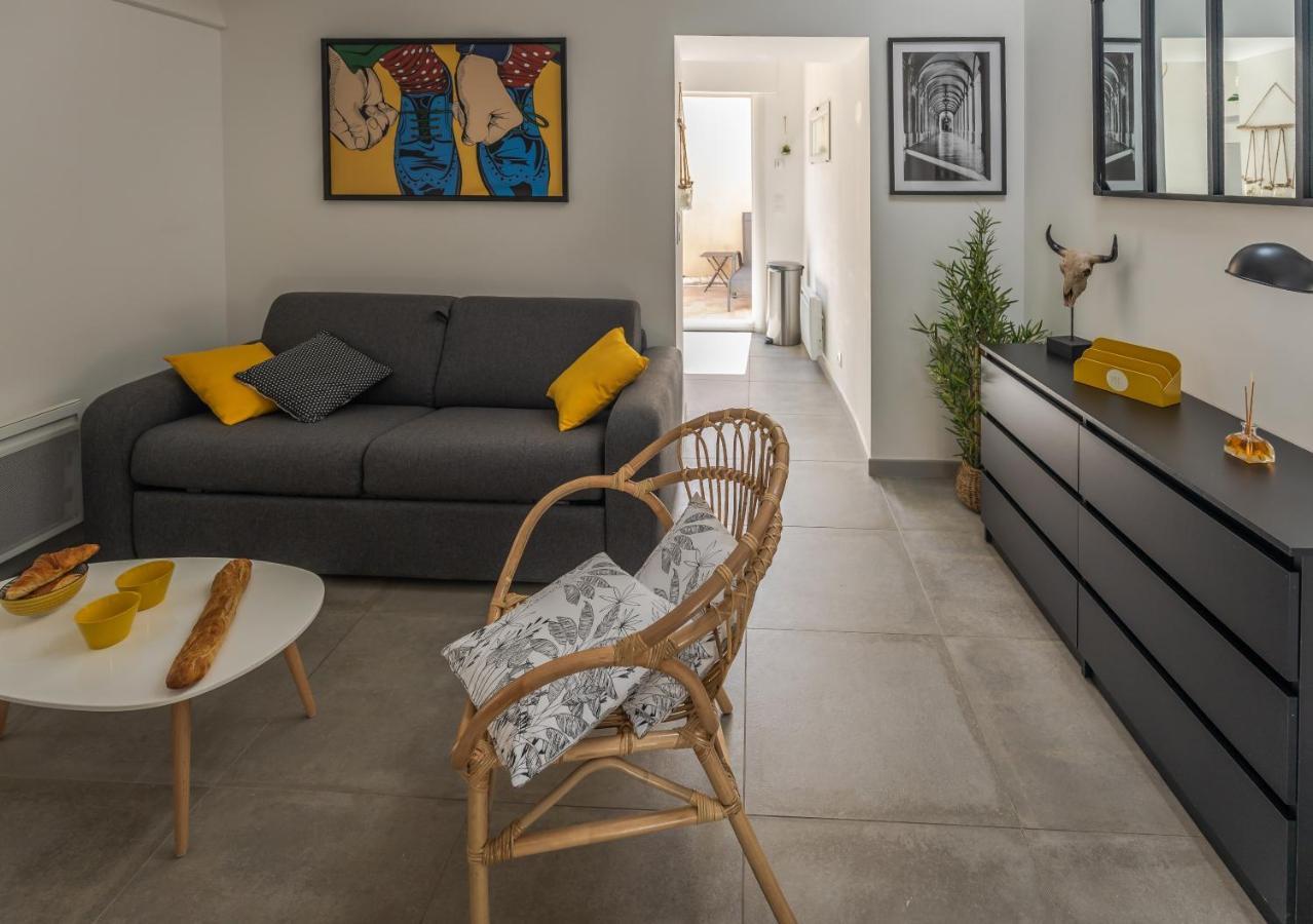 Appartement Terrasse climatisé calme en centre-ville LʼIsle-sur-la-Sorgue Exterior foto